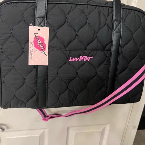 🩷🖤NWT-Betsey Johnson Luv Betsey LBKRUSH
Weekender🩷🖤 - Picture 11 of 14